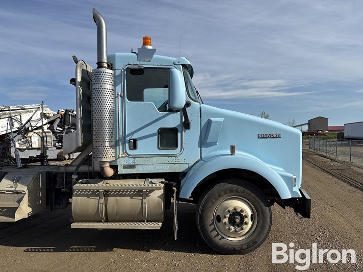 2007-kenworth-t800-image-16
