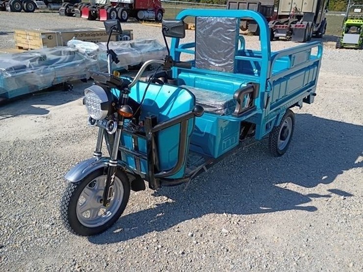 #l65-032-•-2026-iret13-electric-tricycle-image-1