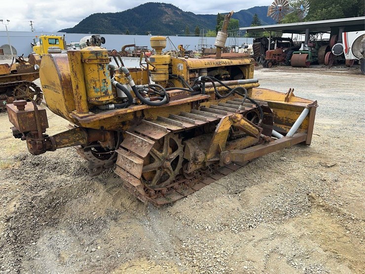 caterpillar-d2-image-5