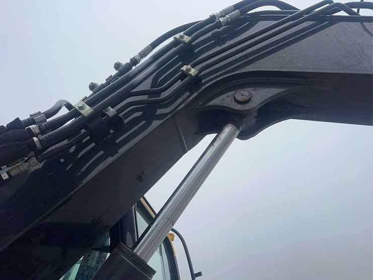 2021-deere-75g-image-32