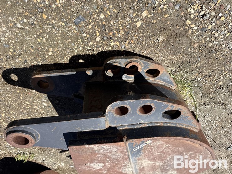 central-fabricators-430e-backhoe-frost-bucket-image-9