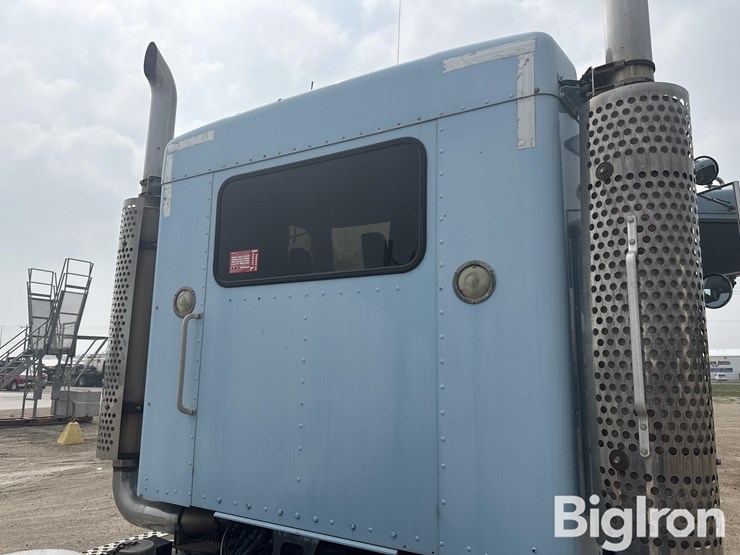2007-kenworth-t800-image-16