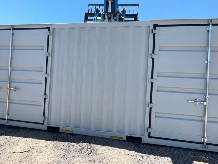 #2352-•-40'-high-shipping-container-image-5