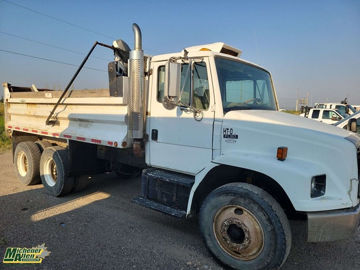 2000-freightliner-fl80-image-5