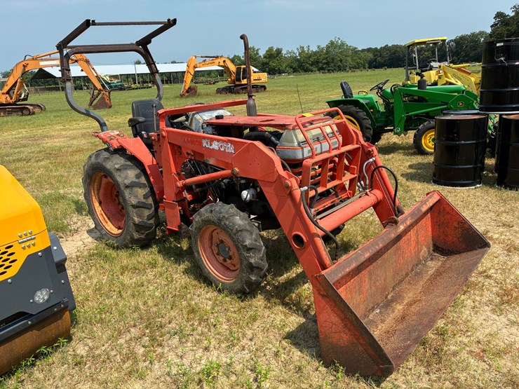 kubota-l2500-image-2