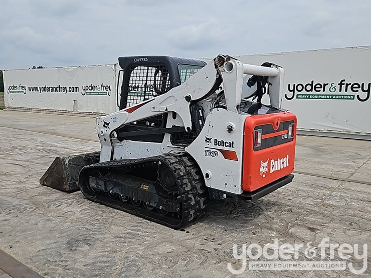 2023-bobcat-t740-image-4