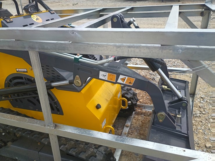 #l73-054-•-2026-ats-t-460-mini-skid-steer-image-14