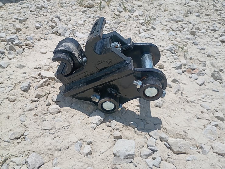 #l63-040-•-quick-coupler-mini-excavator-attachment-image-2