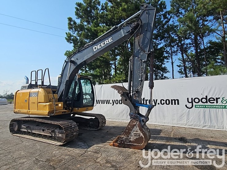 2018-deere-130g-image-7