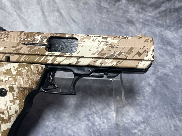#10865-•-hi-point-jcp-40,-40-s&w-semi-auto-pistol,-sn:-x7304283-image-7