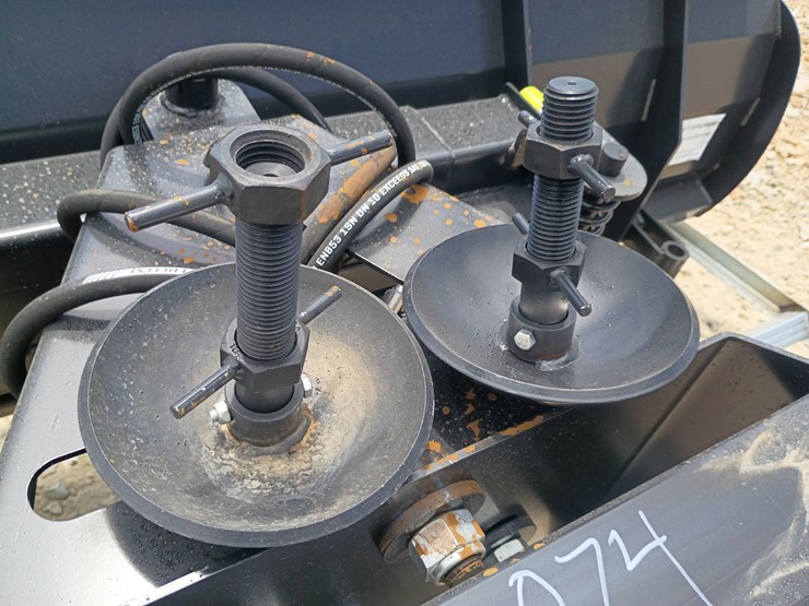 #l64-074-•-jct-blade-skid-steer-attachment-image-14