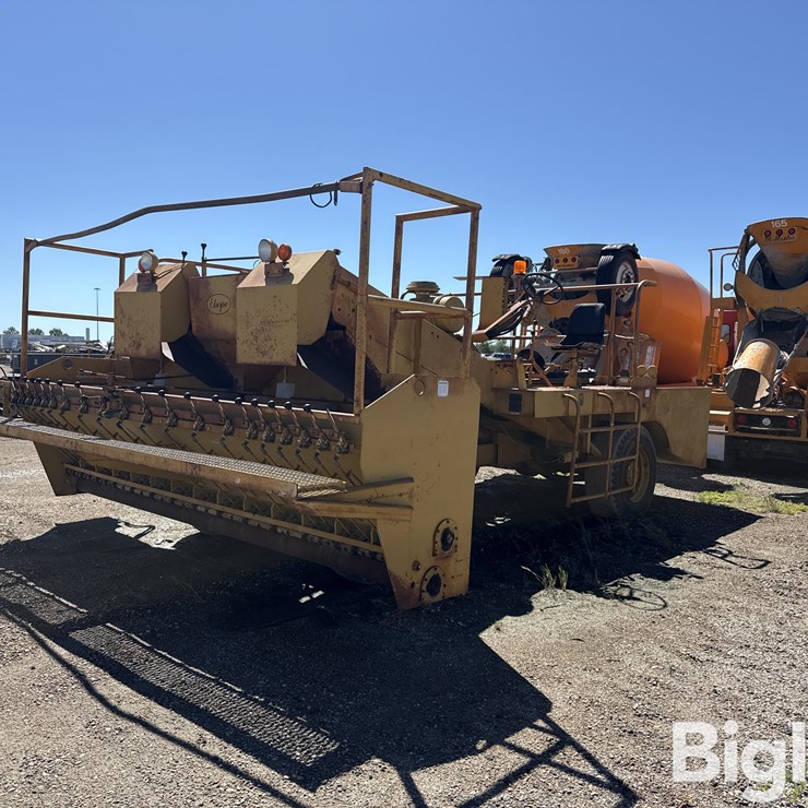 1998 Etnyre 14’ Chip Spreader