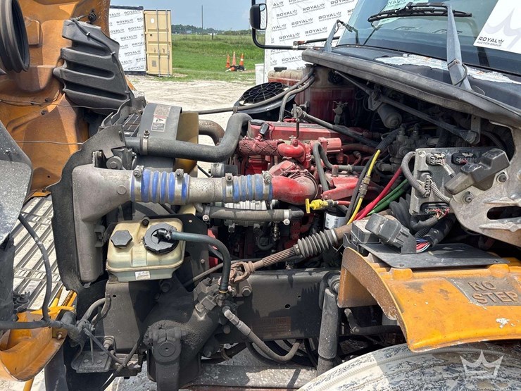 2016-freightliner-b2-image-7