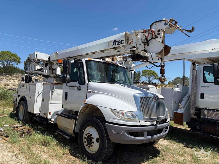 2016-international-durastar-4300-image-4