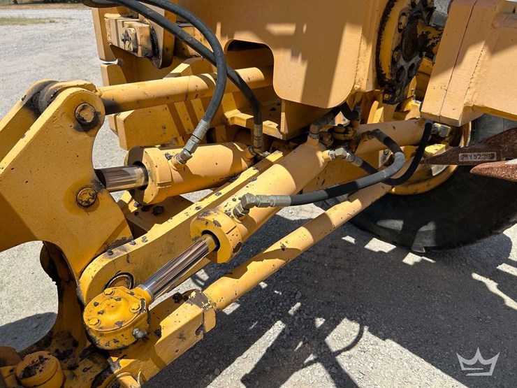 2006-volvo-g710b-articulated-motor-grader-image-17
