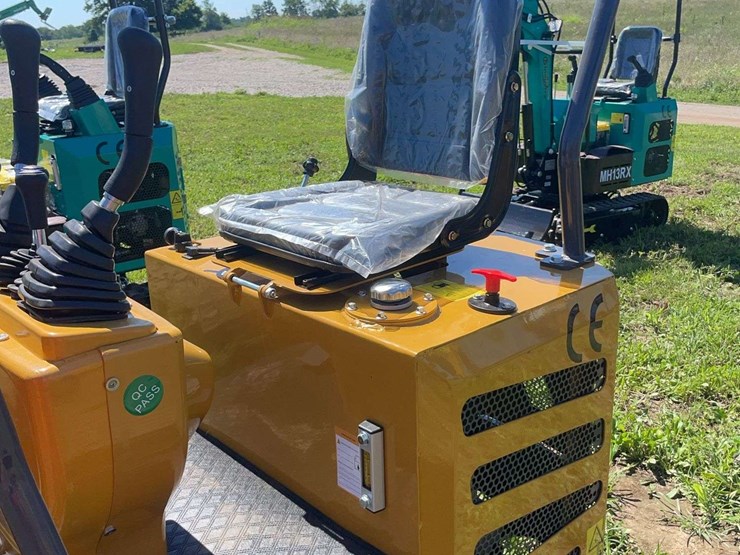 mx12r-mini-excavator-image-10