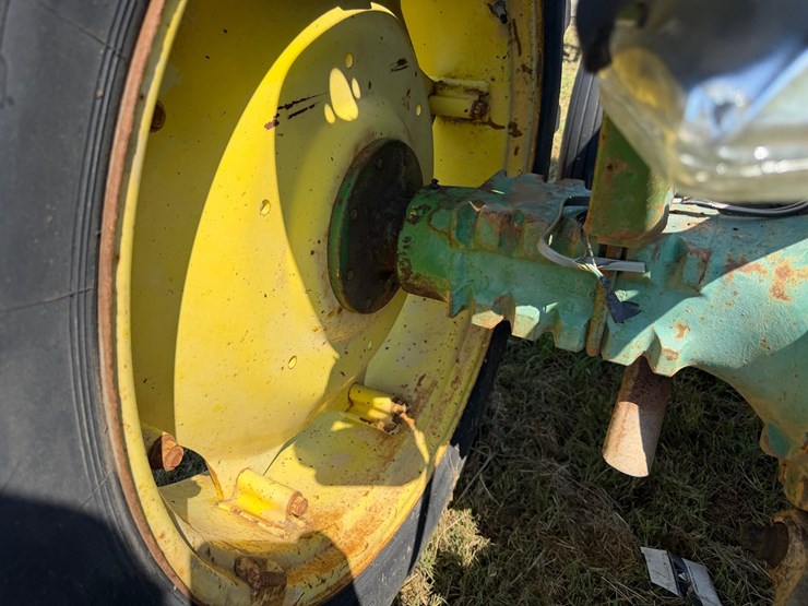1972-john-deere-820-image-14
