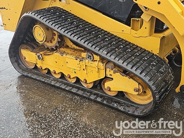2023-caterpillar-279d3-image-17