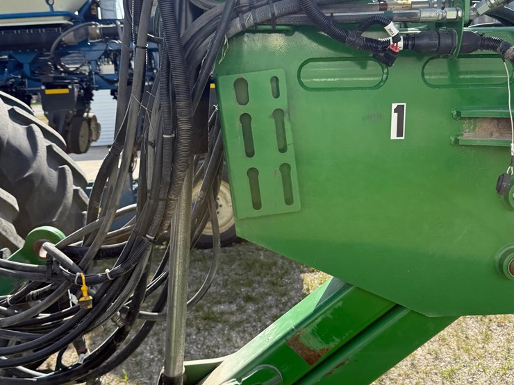 2021-john-deere-db60-image-20