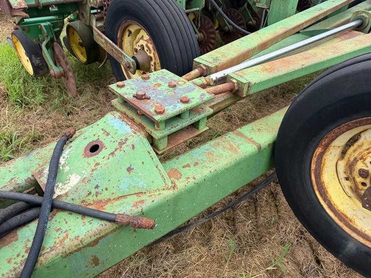 john-deere-530-image-41