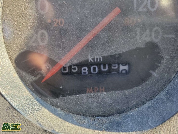 2000-freightliner-fl80-image-21