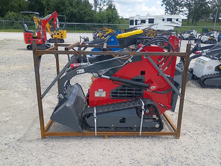 #l63-012-•-2026-zjg-380-mini-skid-steer-image-1