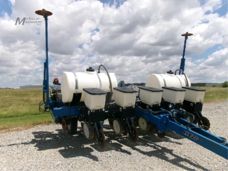2014-kinze-3000-image-13