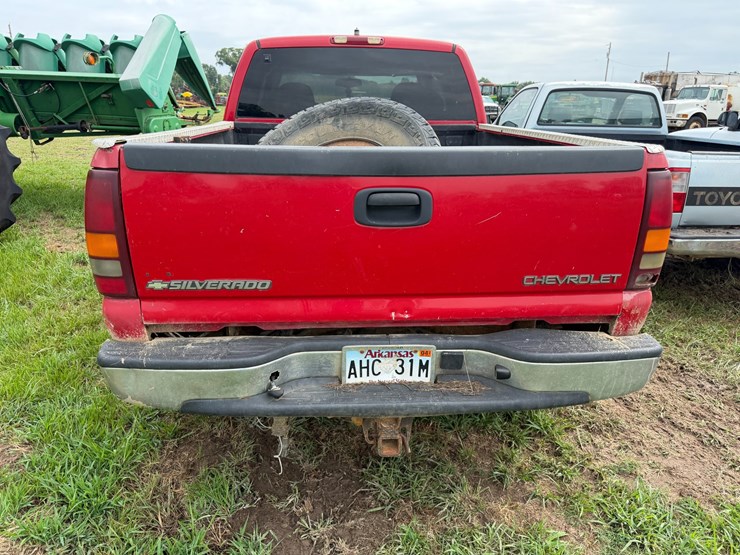 2002-chevrolet-silverado-2500hd-image-16