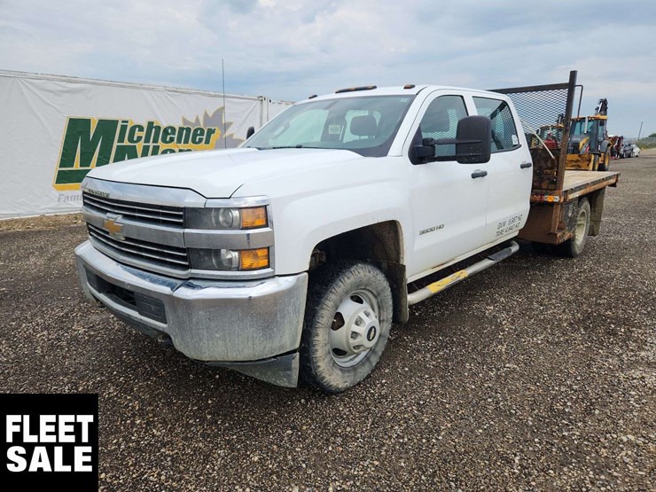 2015-chevrolet-silverado-3500hd-image-1