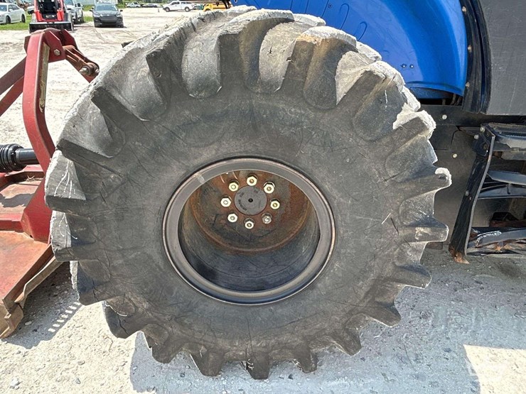 2018-new-holland-4wd-agricultural-tractor-w/-brush-cutter-image-25