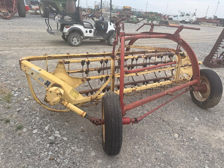 new-holland-256-image-4