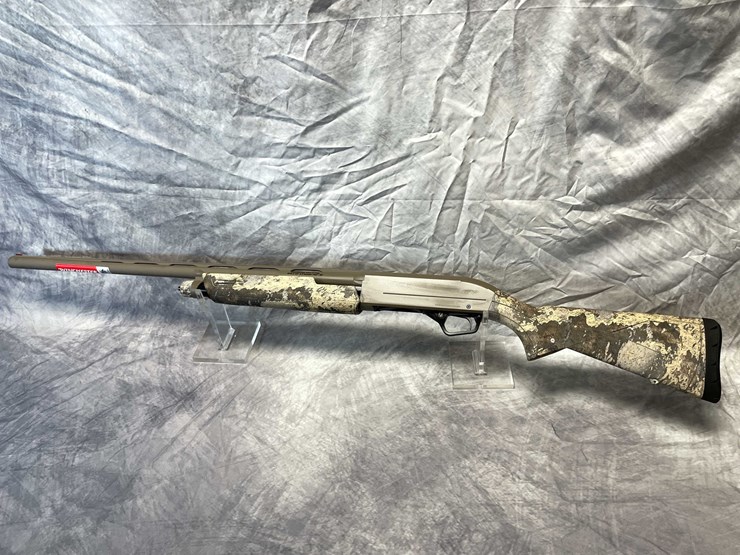 #10658-•-winchester-sxp-hybrid-hunter,-12-ga.-pump-action-shotgun,-sn:-tr6024-002161sp-image-3