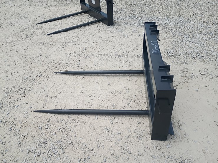 #l64-061-•-jct-bale-spear-skid-steer-attachment-image-2