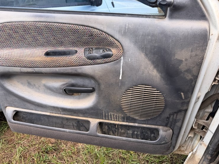 1998-dodge-ram-3500-image-60
