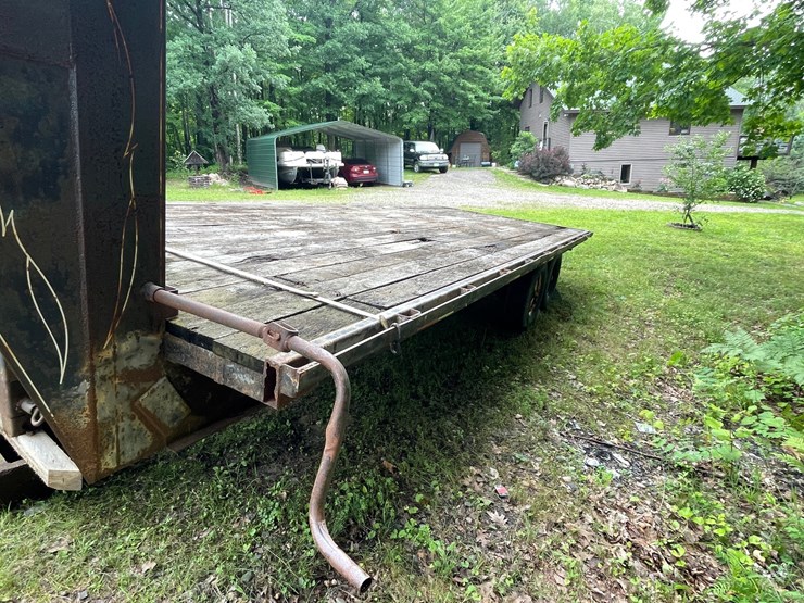 #6105-•-fifth-wheel-flatbed-trailer-(no-title)(sells-bill-of-sale)-image-4