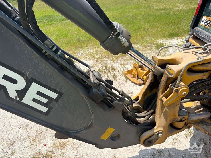 2017-deere-310l-image-29