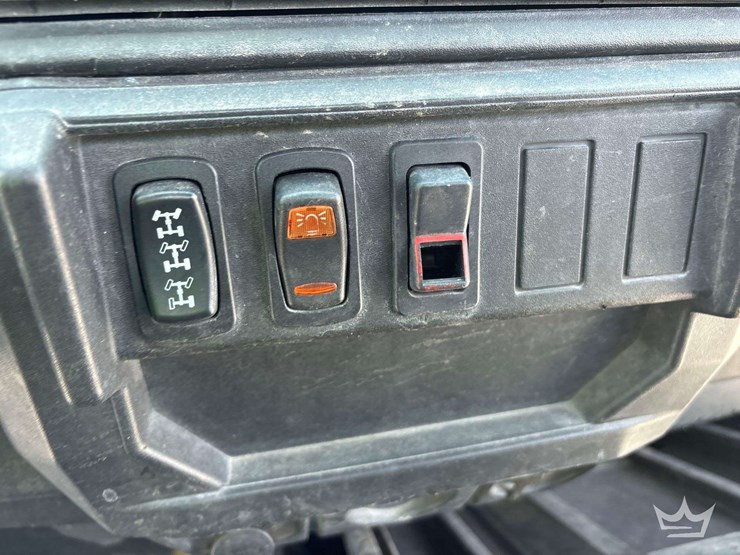 2021-bobcat-uv34-image-13