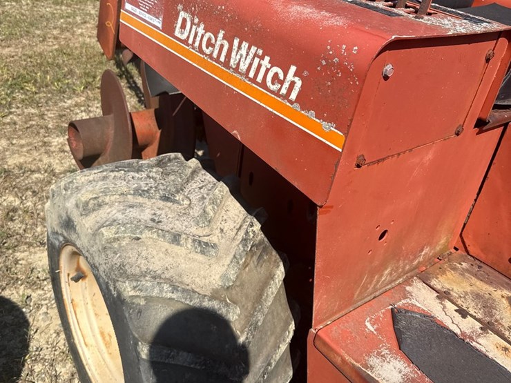 ditch-witch-3210-image-6