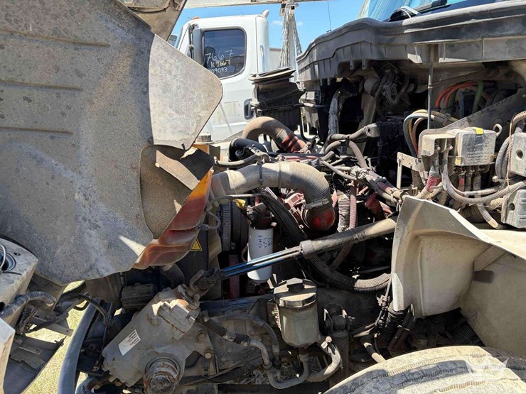 2016-international-durastar-4300-image-5