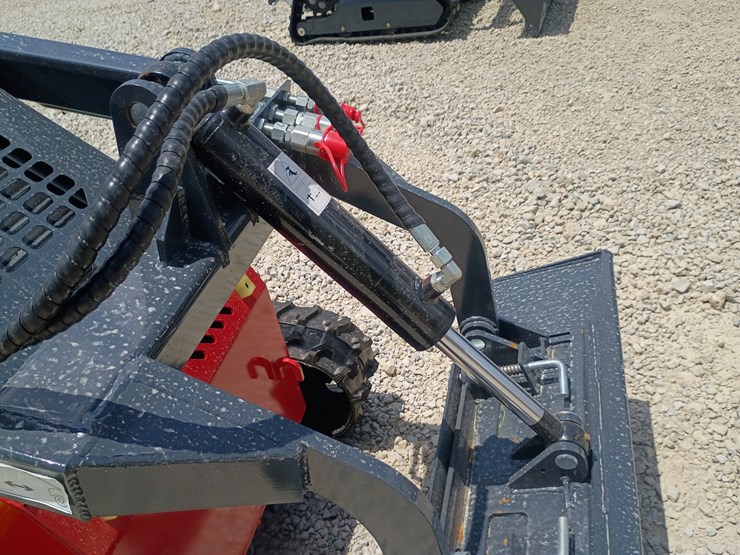 #l63-009-•-2026-zjg-380-mini-skid-steer-image-23