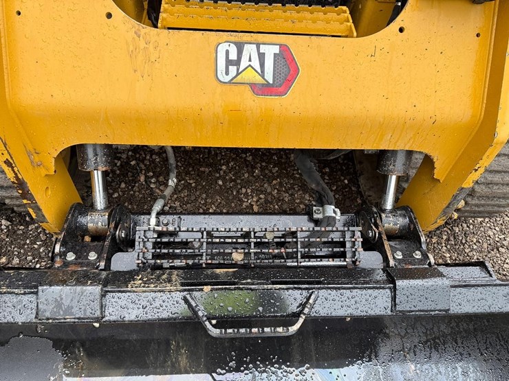 2020-caterpillar-299d3-image-10