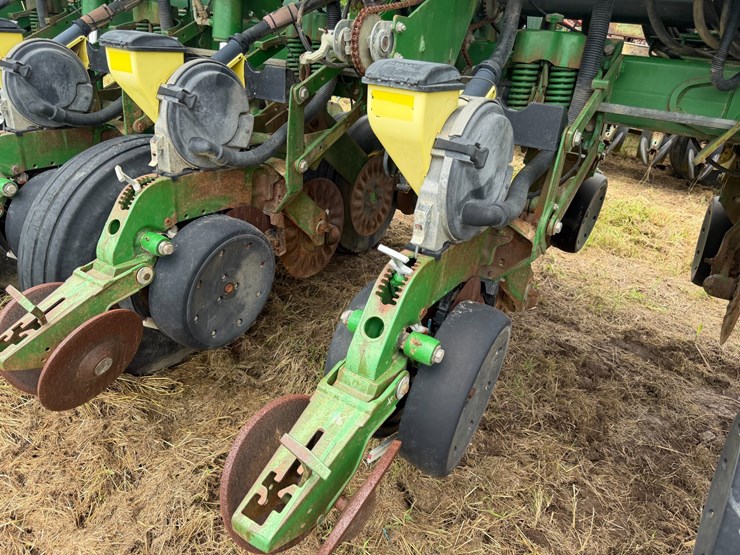 john-deere-1790-image-82