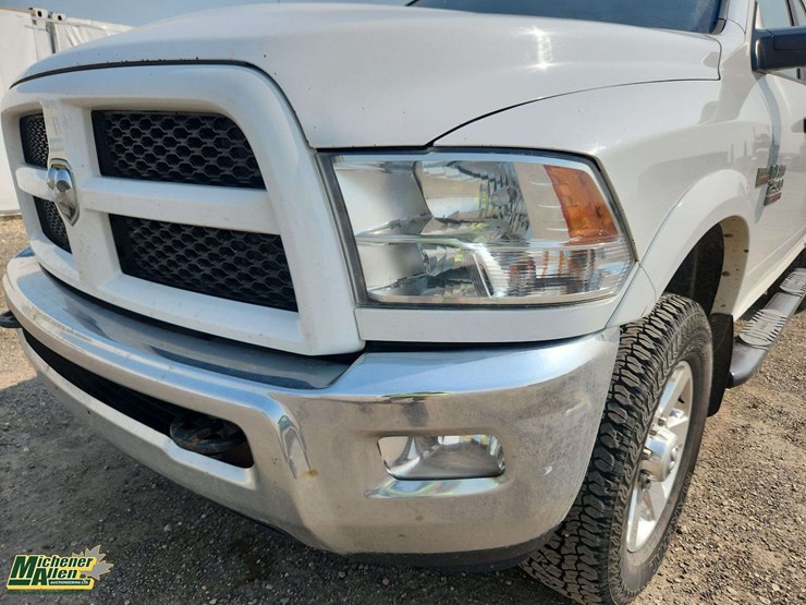 2014-dodge-2500-image-34