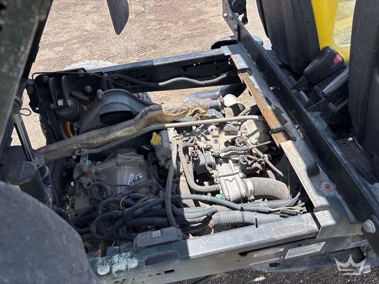 2013-john-deere-gator-image-9