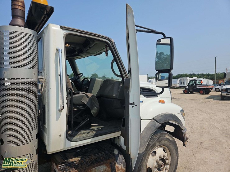 2008-international-workstar-7400-image-27