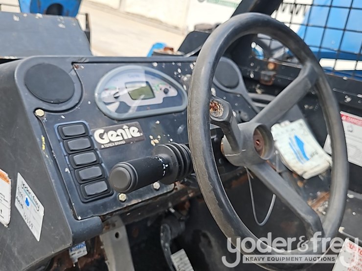 2016-genie-gth844-image-29