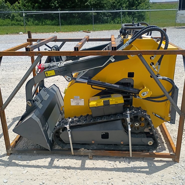 #L63-003 • 2026 ZJG 380 Mini Skid Steer