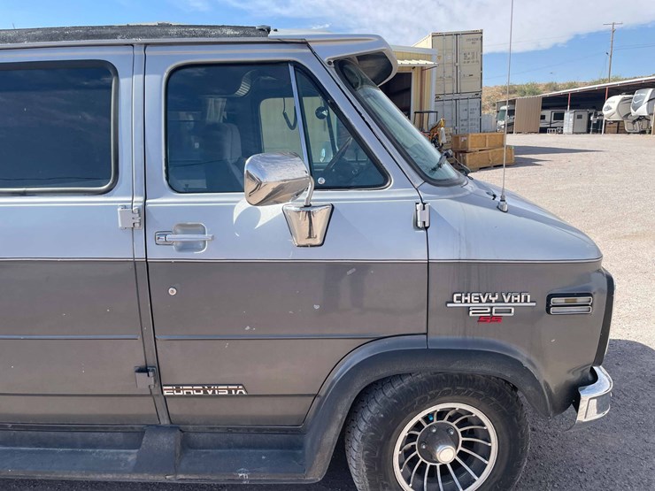 1988-chevrolet-g20-image-13