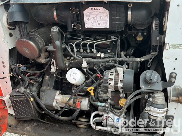 2017-bobcat-s650-image-21
