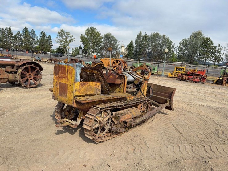 caterpillar-ten-image-3